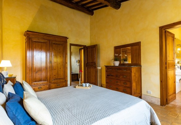 Camera matrimoniale con bagno privato al primo piano nel casale A - Il Poderuccio