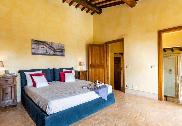 Double bedroom with private bathroom on the first floor in the main house B - Il Poderuccio