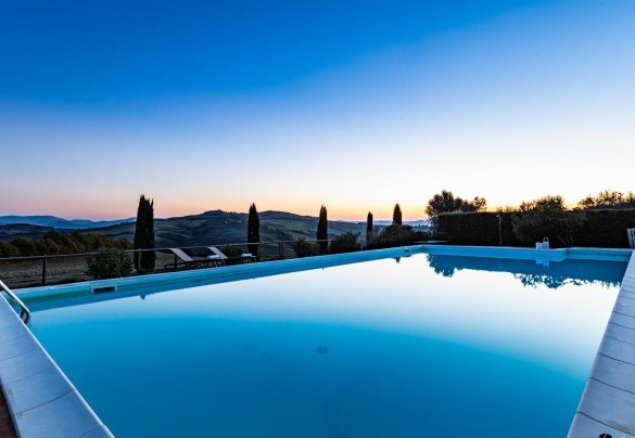 La piscina è dotata di illuminazione interna - Il Poggiarellino   