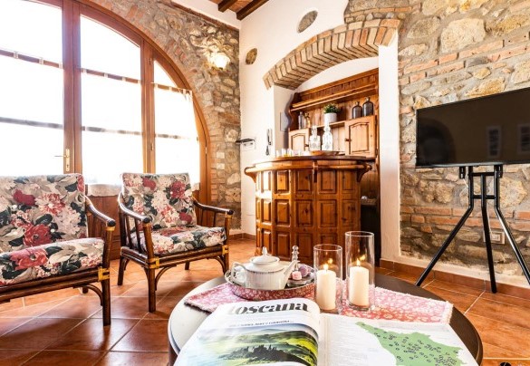 Open plan con salotto e area pranzo attrezzato con angolo tv - Il Poggiarellino  