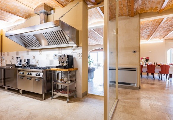 Cucina open con sala da pranzo - Il Poggiarellone 