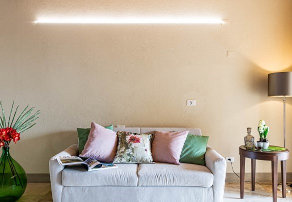 Living con divano al primo piano - Il Poggiarellone
