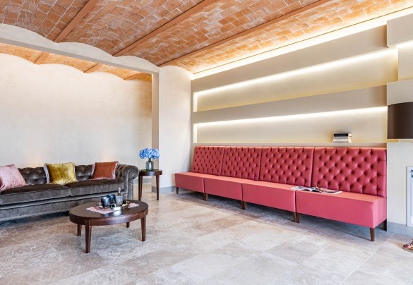 Open plan con salotto, area pranzo e cucina al piano terra - Il Poggiarellone