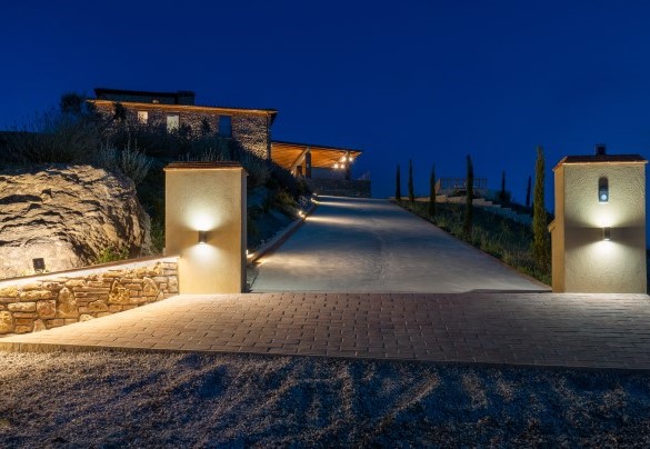 Il viale d'ingresso della proprietà - Il Poggiarellone