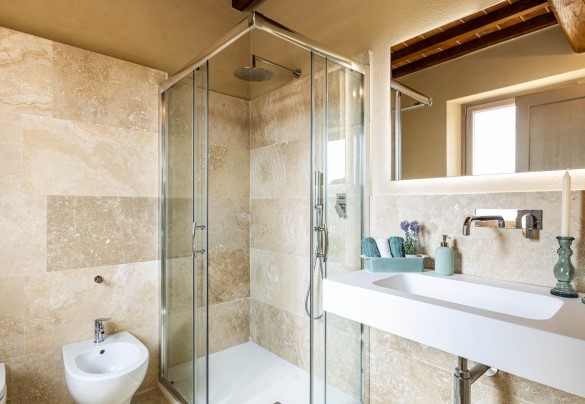 Bagno en suite con doccia n.7 al secondo piano - Il Poggiarellone