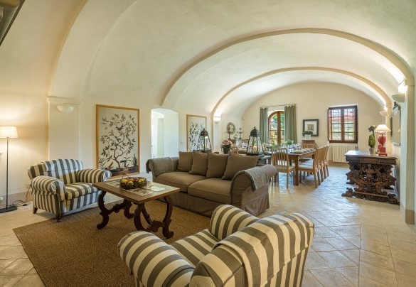 Open plan with living and dining area, wing n.1 on the ground floor - Il Poggio alle Trese