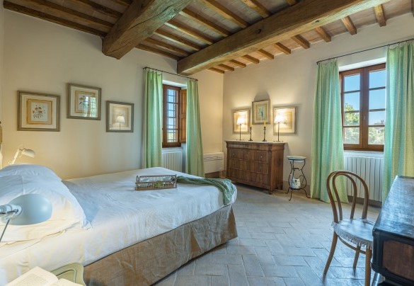 Double bedroom n.2, with en-suite bathroom, on the first floor - Il Poggio alle Trese
