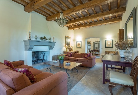 Open plan with living area and dining area wing n.2 on the ground floor - Il Poggio alle Trese