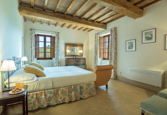 Double bedroom n.3, with en-suite bathroom, on the first floor - Il Poggio alle Trese