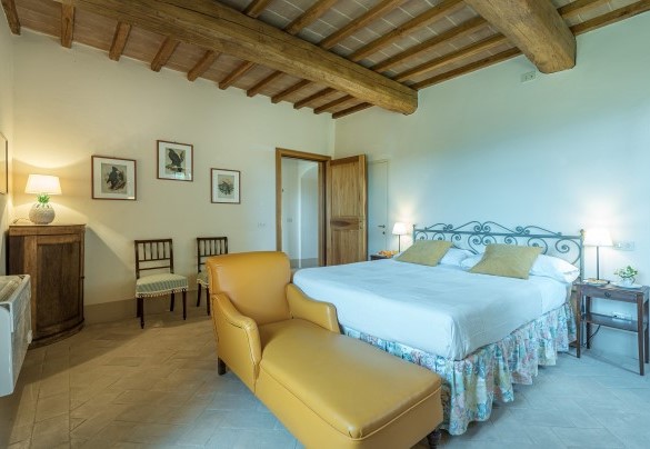 Double bedroom n.3, with en-suite bathroom, on the first floor - Il Poggio alle Trese