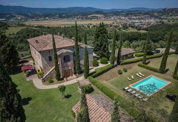 The wonderful property seen from above - Il Poggio alle Trese
