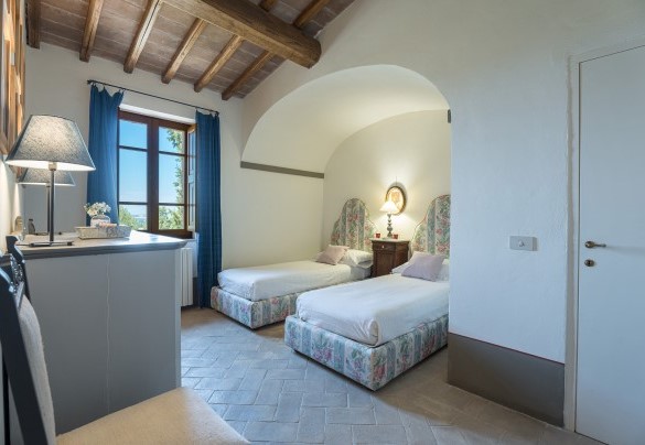 Twin bedroom n.7 with adjacent bathroom, on the first floor - Il Poggio alle Trese