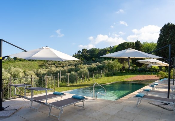 The swimming pool measures 10 x 4 m and is 1.2 m deep - Il Poggione