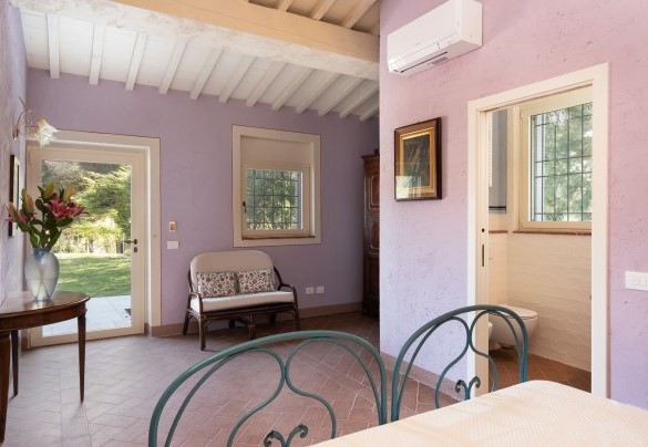 Double bedroom no. 1 on the ground floor - Il Poggione