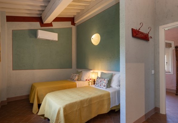 Twin bedroom (joinable beds) no. 4 - Il Poggione