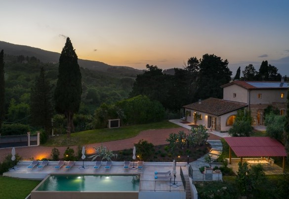 A charming sunset view of the property - Il Poggione
