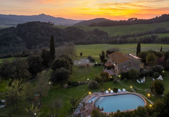 La villa è circondata dai bei panorami collinari – Il Pratone