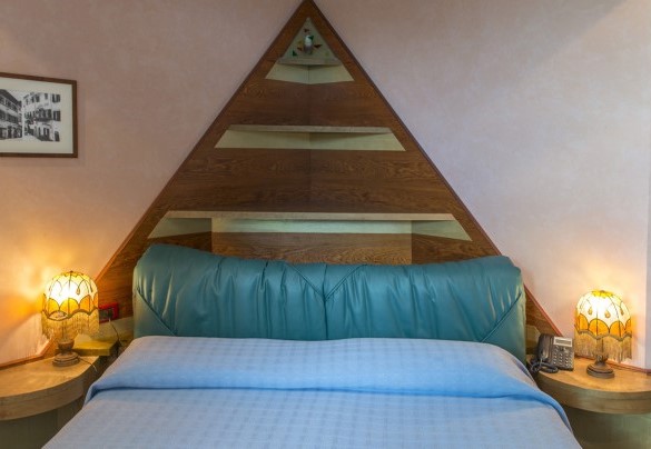 The corner master bedroom with a terrace - Il Vignale