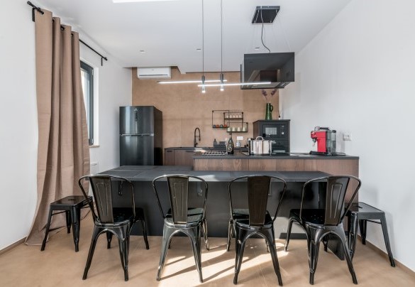 La moderna cucina con penisola - Kapoka