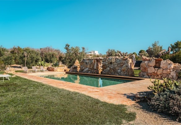 La piscina con vista mare – Kyvos