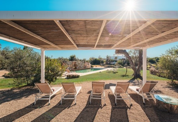 Zona prendisole della piscina - Kyvos