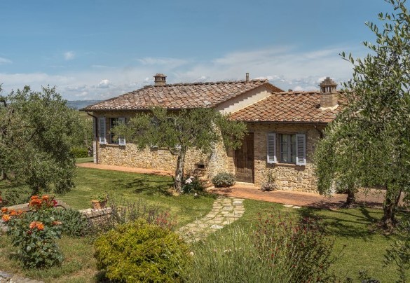 L'entrata principale - L'Oliveta