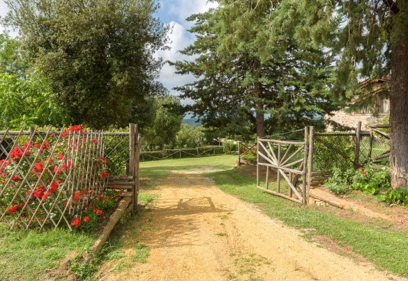 L’ingresso principale – L’Ovile