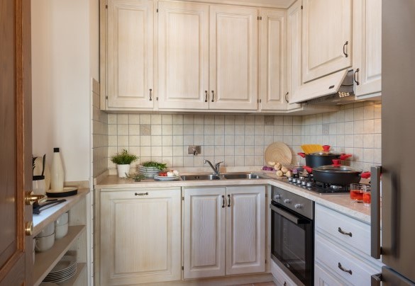 Fully equipped kitchen on the first floor - La Buganvilla