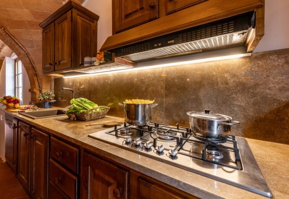 Details of the main kitchen - La Burraia