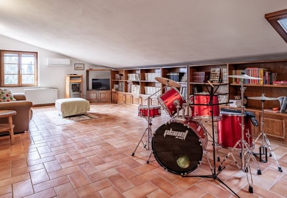 Living area on the second floor - La Burraia