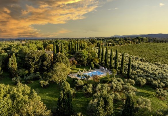 The property is ideally located for an authentic experience of the area’s wine culture - La Burraia