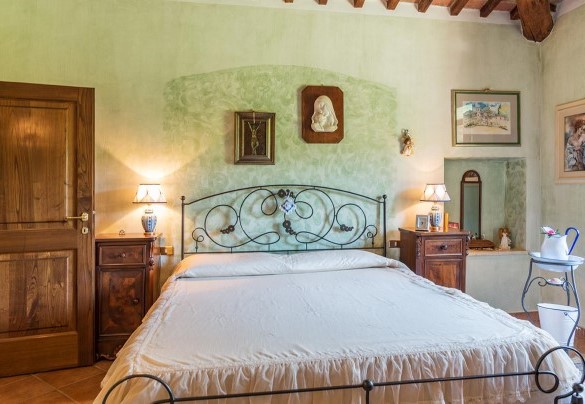 Double bedroom n.1 on the first floor – La Casa dell’Artista 6
