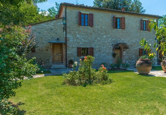 The country house immersed in the green garden – La Casa dell’Artista 6