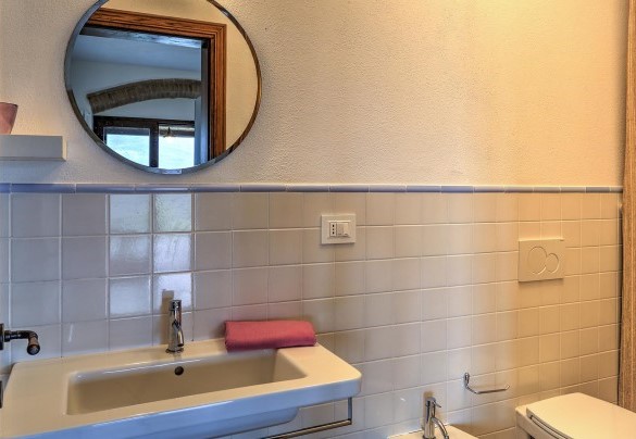 Half bathroom n.3 on the ground floor – La Casa di Elsa 