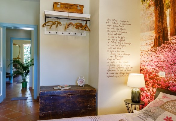 L'incantevole camera da letto matrimoniale al piano superiore - La casa di Nanì