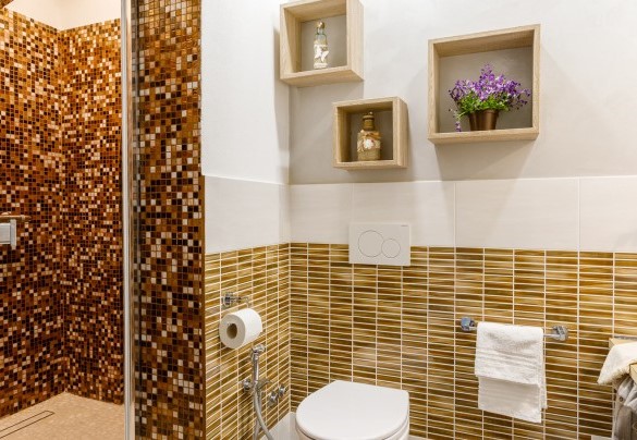 Il bagno en-suite della camera matrimoniale - La casa di Nanì