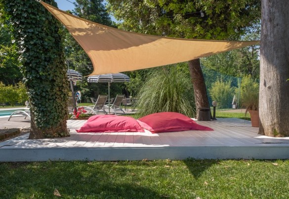 Il giardino fornisce alcune zone relax - La casa di Nanì