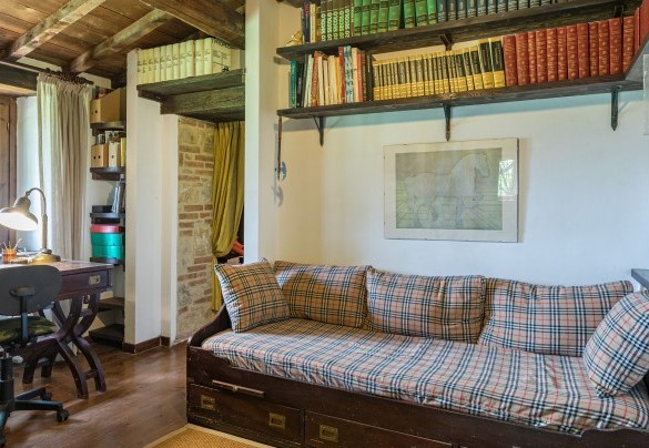 Study room with single sofa bed on the ground floor - La Cerqua 