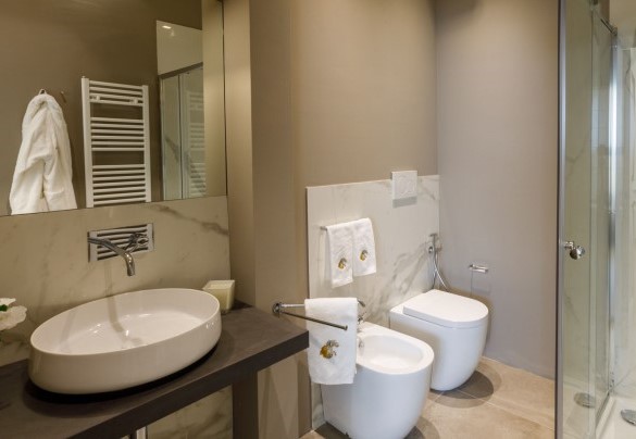 Bagno en-suite al piano terra nell’unità 1 – La Fonte di Santa Regina
