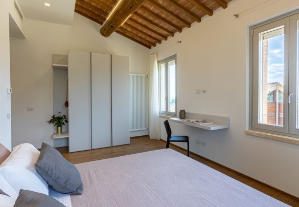 Camera matrimoniale con bagno privato al primo piano – La Fonte di Santa Regina