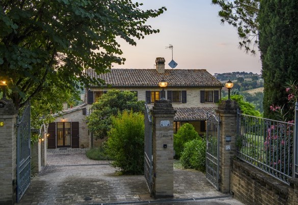 The entrance to La Girolima - La Girolima
