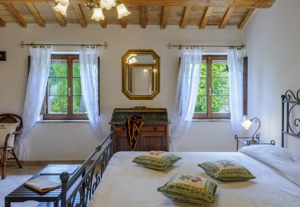 Double room n. 2 on the first floor - La Girolima