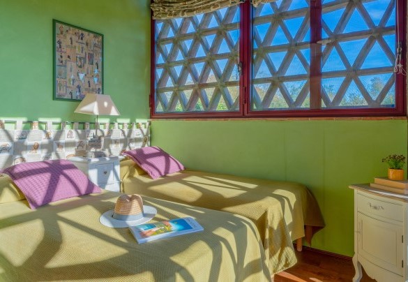 Twin bedroom n.5 on the first floor - La Mandolata 