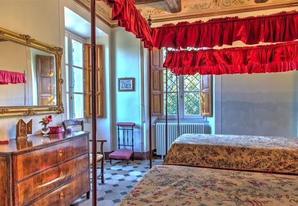 Twin bedroom n.2 with bathroom en-suite n.2 with shower - La Martinella 12