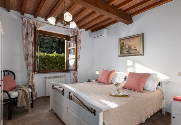 Double bedroom n.1 on the ground floor - La Nula
