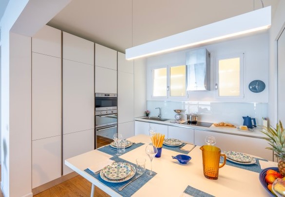 La cucina moderna, funzionale e ricca di accessori – La Scogliera di Sori