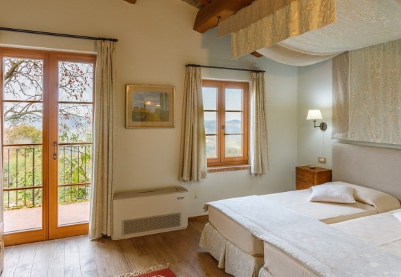 Double room with joinable beds on the first floor