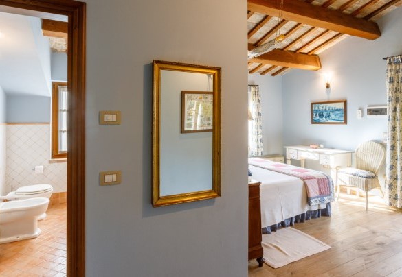 Double bedroom on the first floor – La Tana del Ghiro