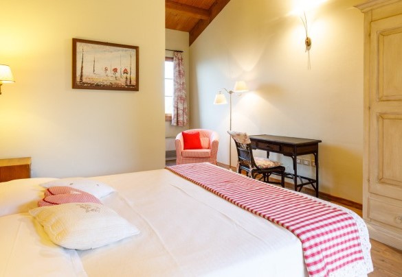 Double bedroom with divisible beds in the annex on the ground floor - La Tana del Ghiro 