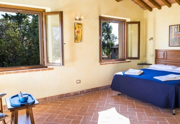 Double bedroom n.3 on the first floor with bathroom en-suite - La Torre dei Fagiani 8+2